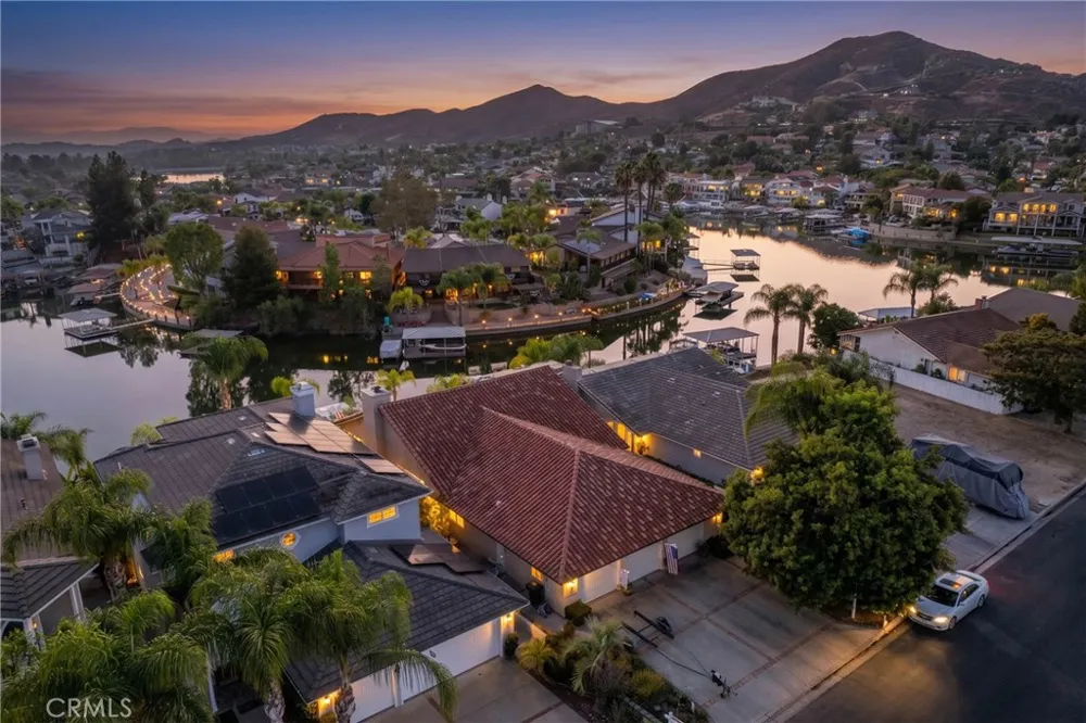 30224 Clear Water Canyon Lake, CA 92587