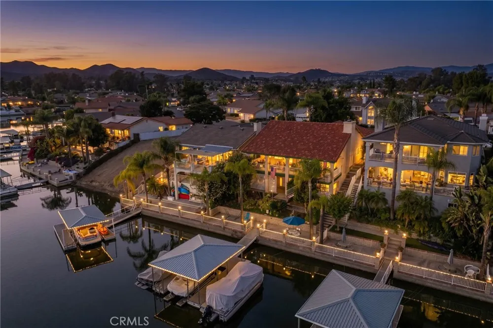 30224 Clear Water Canyon Lake, CA 92587