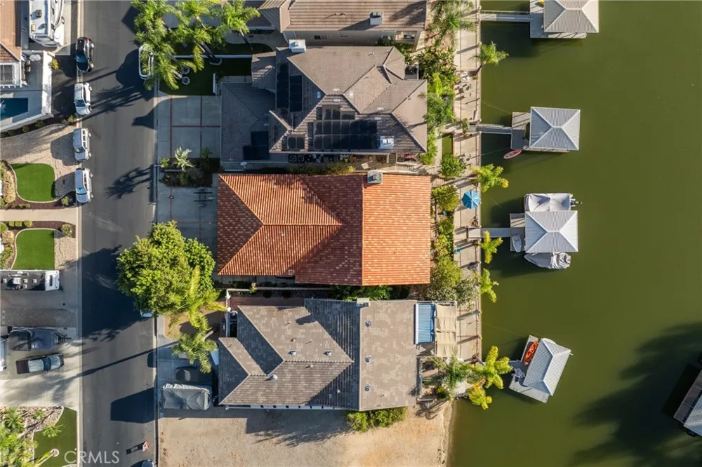 30224 Clear Water Canyon Lake, CA 92587