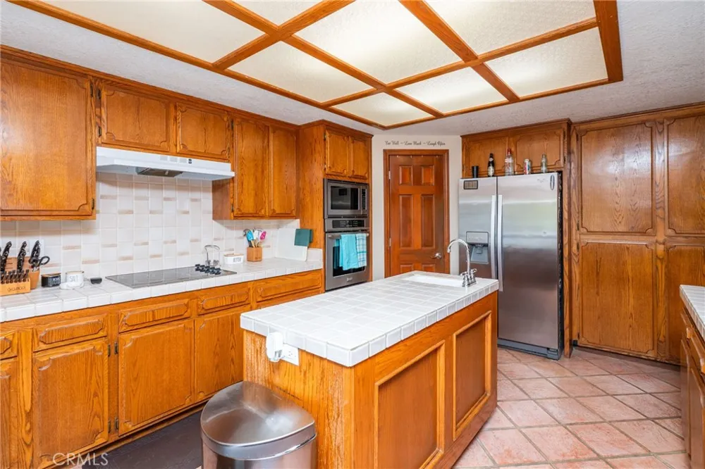 30224 Clear Water Canyon Lake, CA 92587