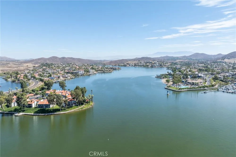 30224 Clear Water Canyon Lake, CA 92587
