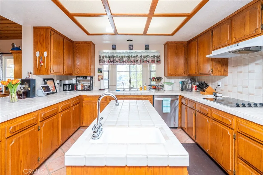 30224 Clear Water Canyon Lake, CA 92587