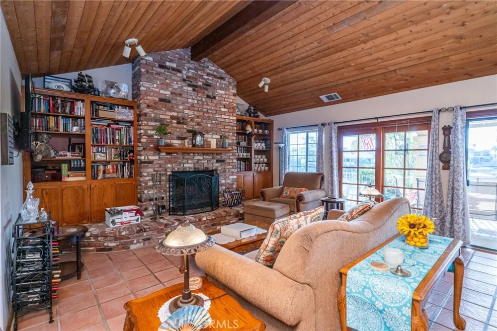 30224 Clear Water Canyon Lake, CA 92587