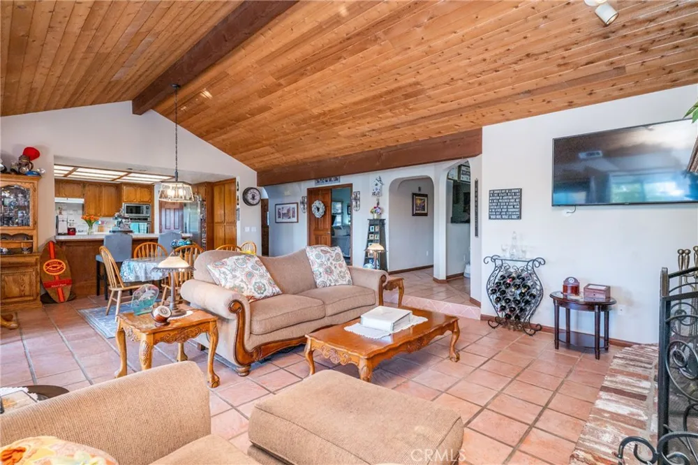30224 Clear Water Canyon Lake, CA 92587