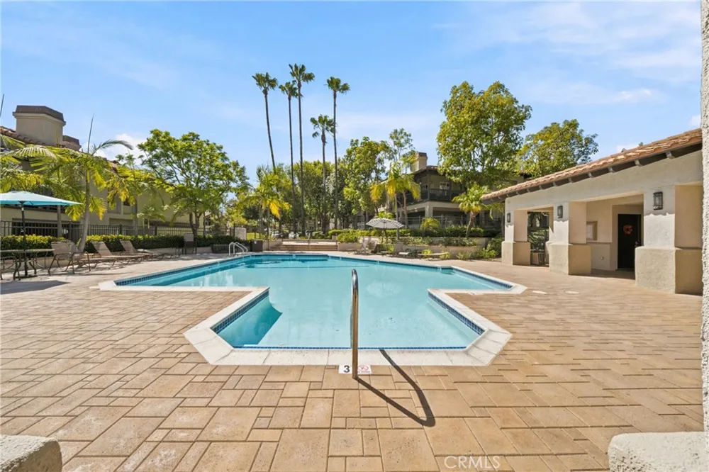 138 Via Contento Rancho Santa Margarita, CA 92688