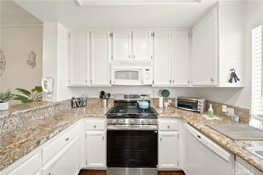 138 Via Contento Rancho Santa Margarita, CA 92688