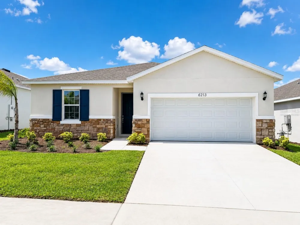6213 SANDERS GROVE CIRCLE Okahumpka, FL 34762
