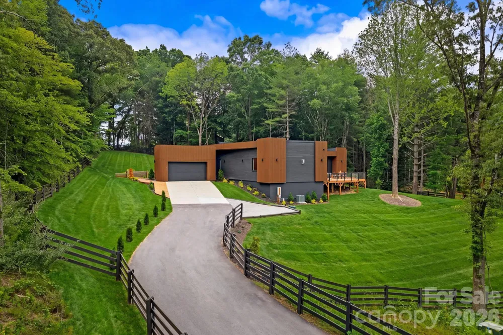200 Manchester Way Mills River, NC 28759