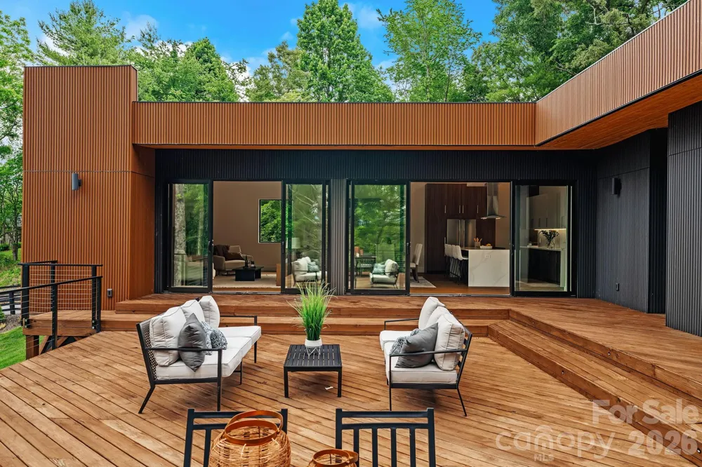 200 Manchester Way Mills River, NC 28759