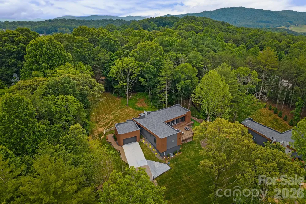 200 Manchester Way Mills River, NC 28759