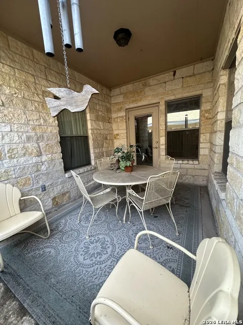15 Leona Hts Uvalde, TX 78801