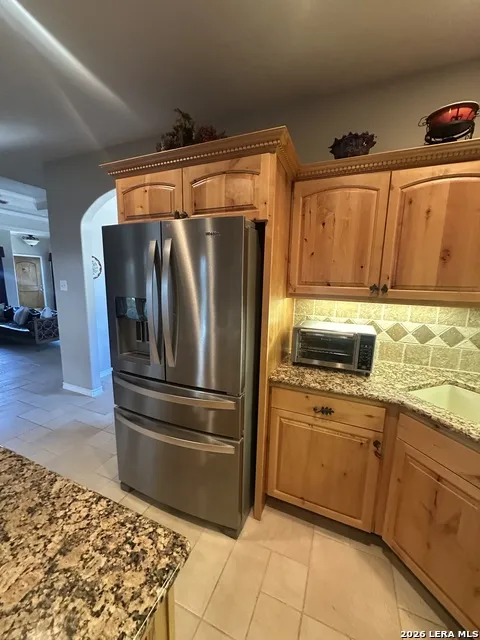 15 Leona Hts Uvalde, TX 78801