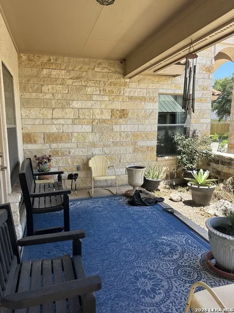 15 Leona Hts Uvalde, TX 78801