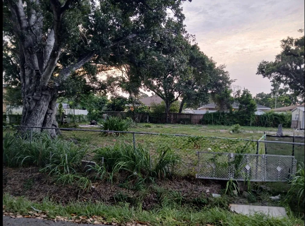 4116 LOCUST AVENUE Sarasota, FL 34234