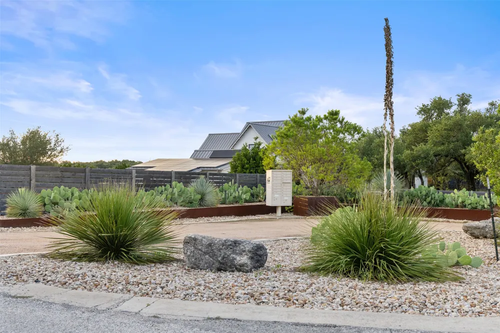 32000 Mirela Ann Road Dripping Springs, TX 78620