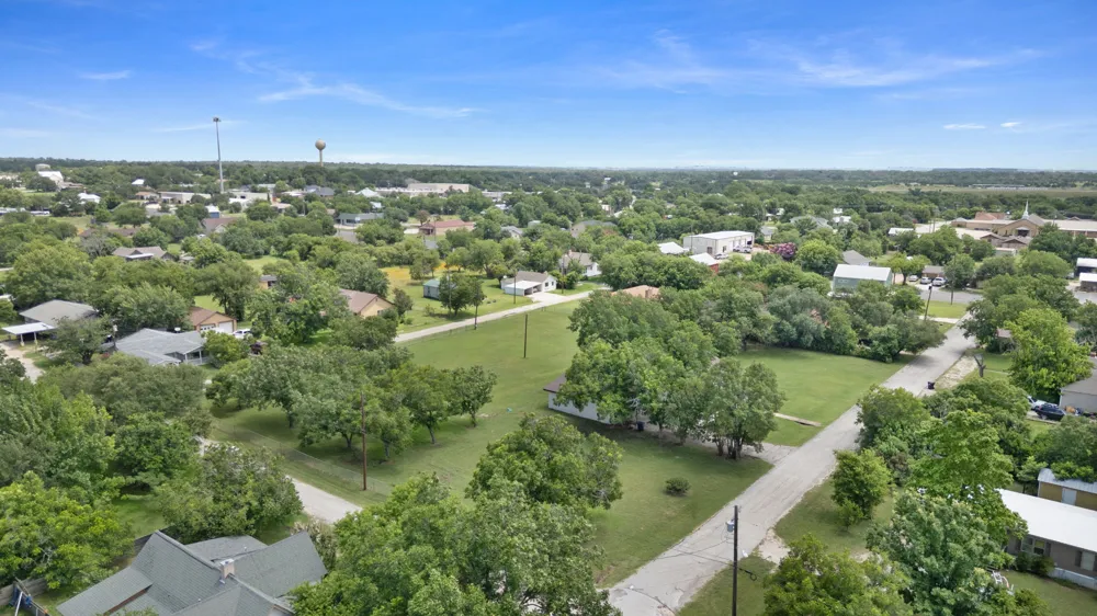 102 Elmo Street Florence, TX 76527