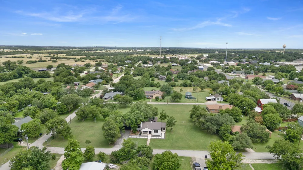 102 Elmo Street Florence, TX 76527