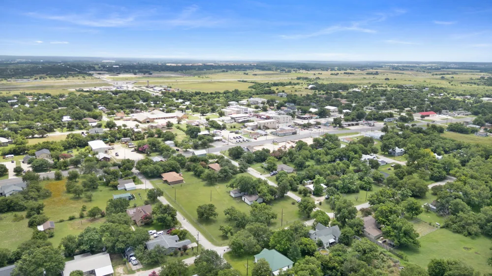 102 Elmo Street Florence, TX 76527