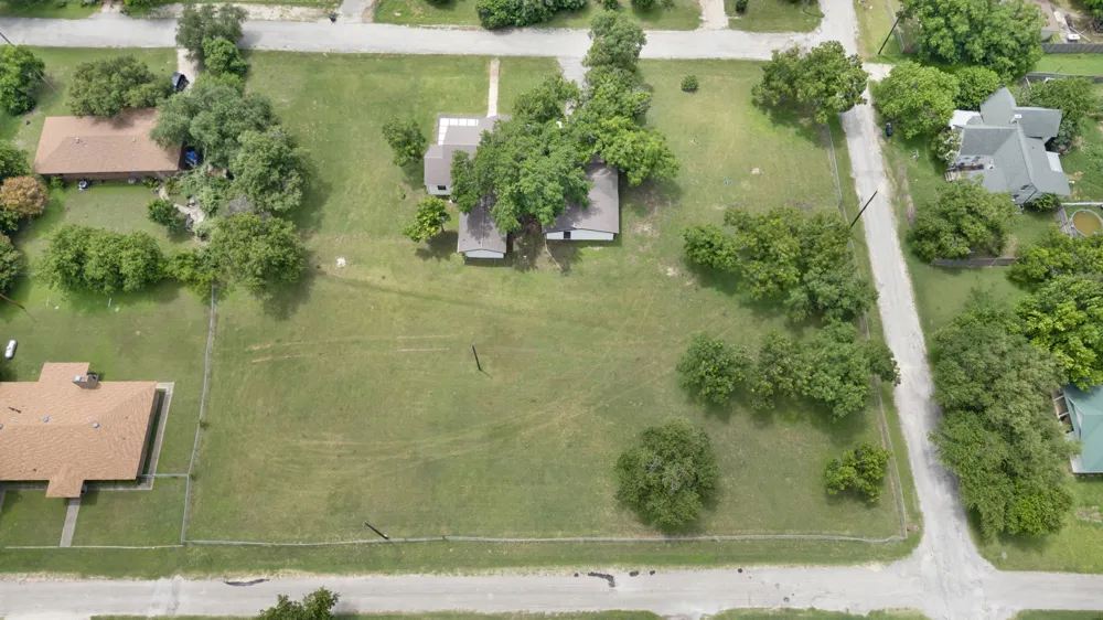 102 Elmo Street Florence, TX 76527