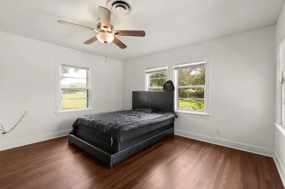 102 Elmo Street Florence, TX 76527
