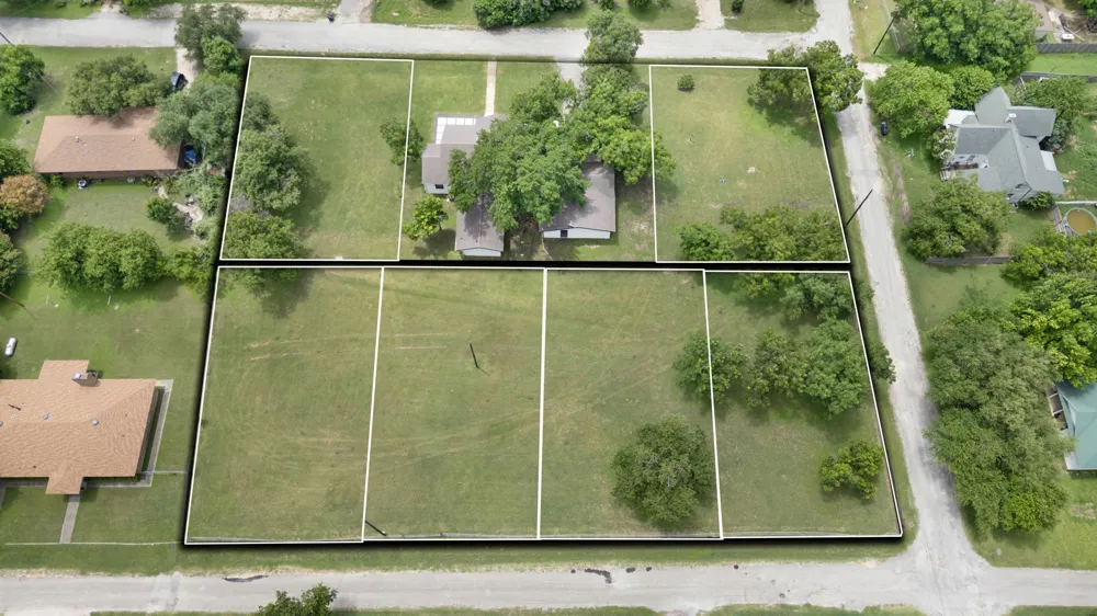 102 Elmo Street Florence, TX 76527