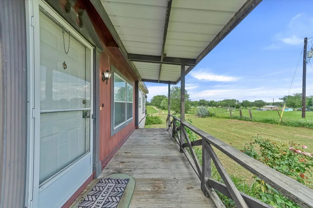14858 Fm 1322 Luling, TX 78648