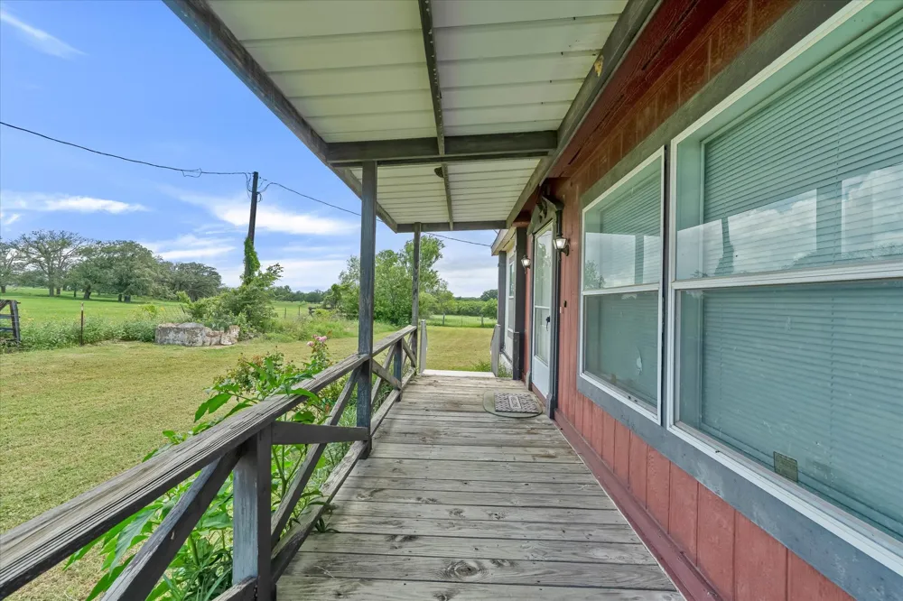 14858 Fm 1322 Luling, TX 78648