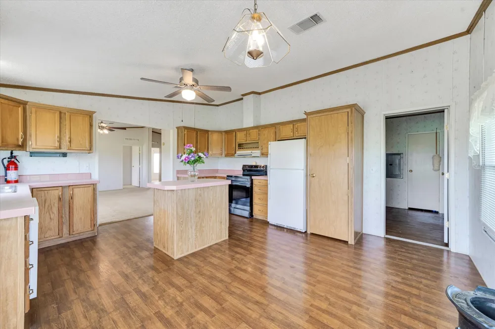 14858 Fm 1322 Luling, TX 78648