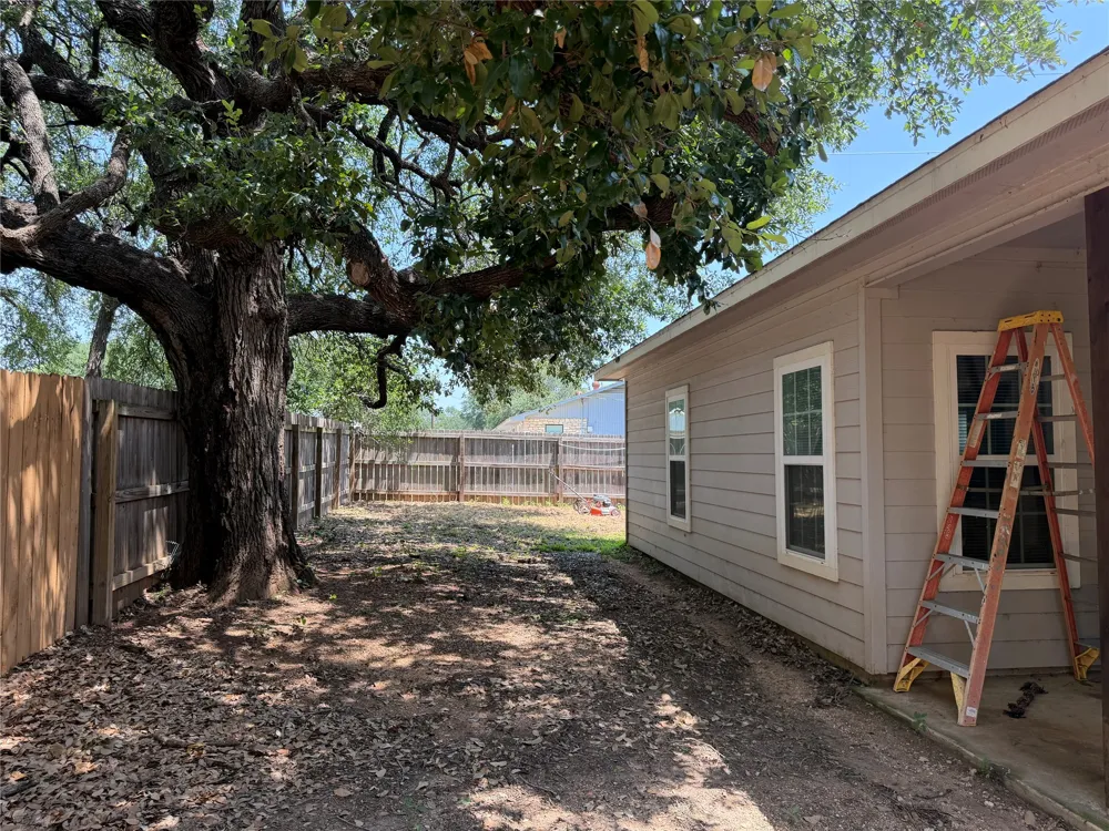 2302 Belaire Drive Granite Shoals, TX 78654