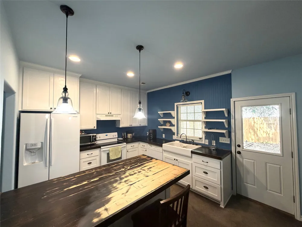 2302 Belaire Drive Granite Shoals, TX 78654