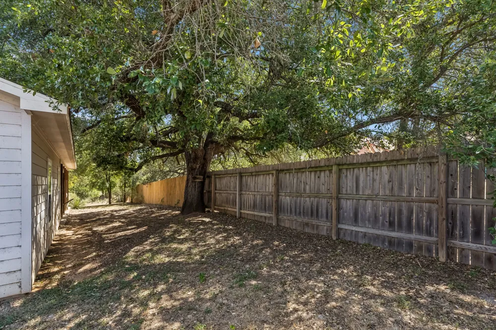 2302 Belaire Drive Granite Shoals, TX 78654