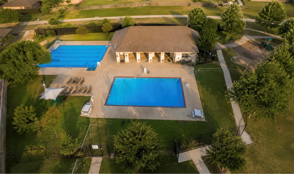 208 Kellys Heroes Way Jarrell, TX 76537