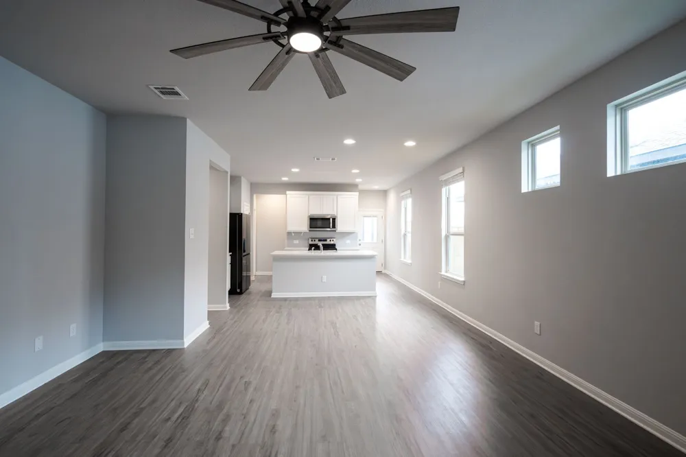208 Kellys Heroes Way Jarrell, TX 76537
