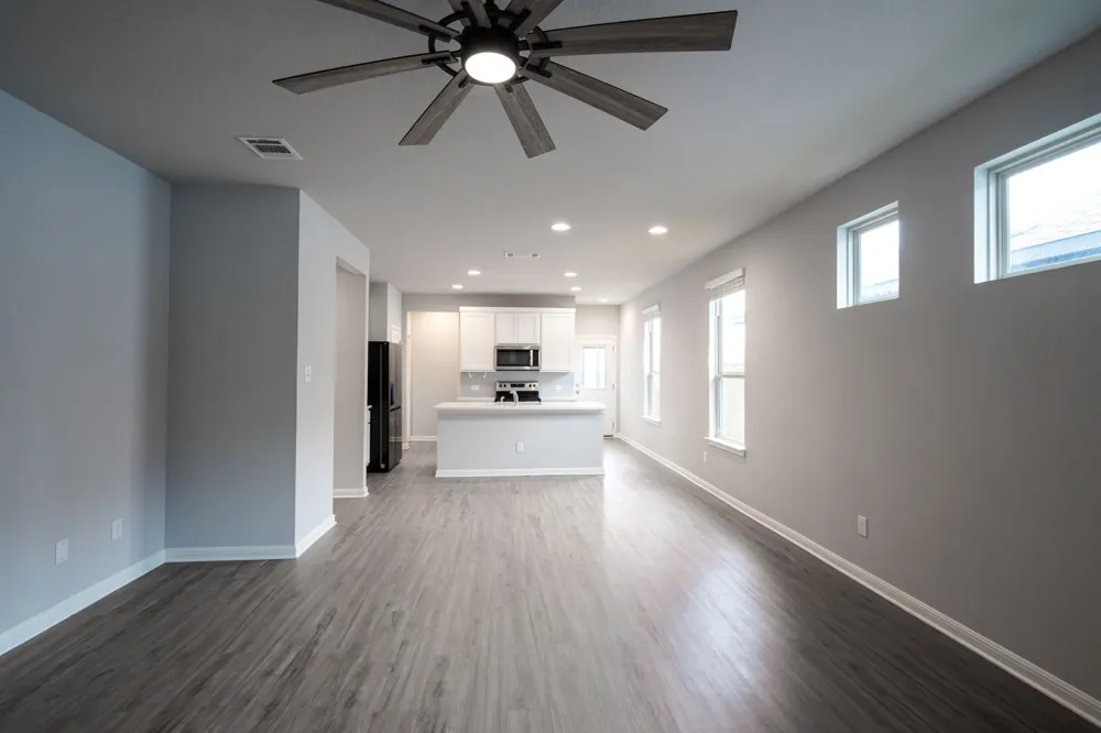 208 Kellys Heroes Way Jarrell, TX 76537