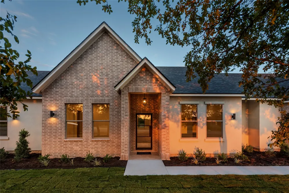 301 Onion Creek Lane Driftwood, TX 78619