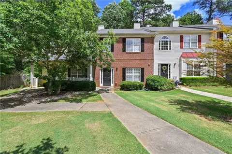 5090 Leeshire Trace
