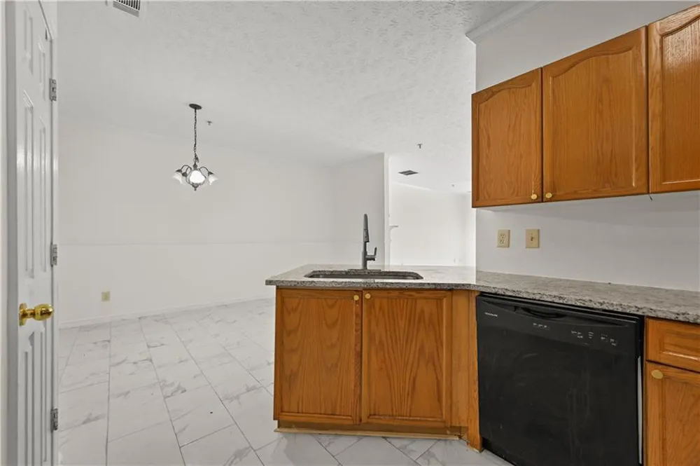 5090 Leeshire Trace Tucker, GA 30084