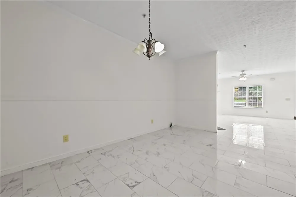 5090 Leeshire Trace Tucker, GA 30084