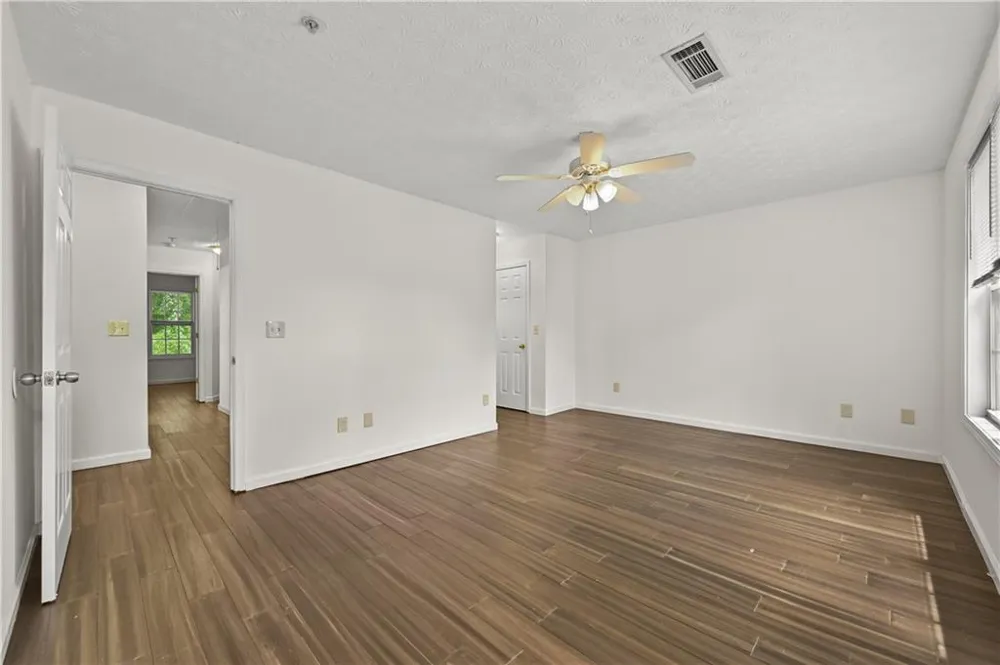 5090 Leeshire Trace Tucker, GA 30084