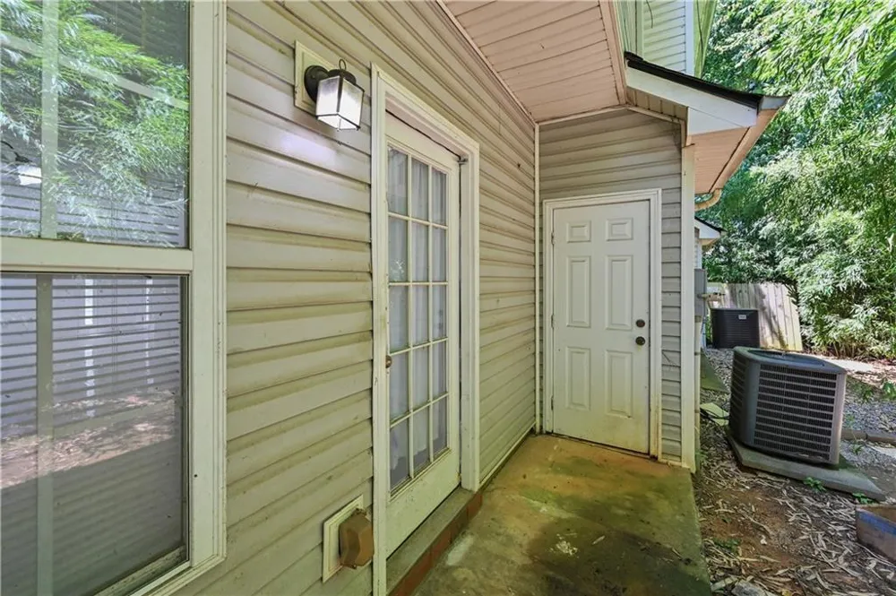 5090 Leeshire Trace Tucker, GA 30084