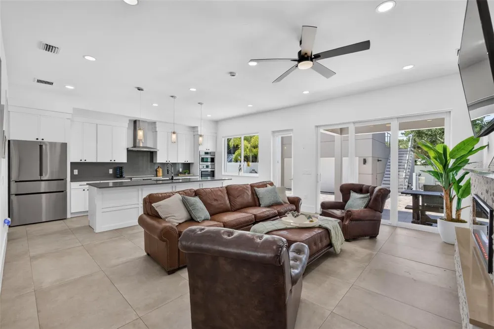 2430 FLOYD STREET Sarasota, FL 34239