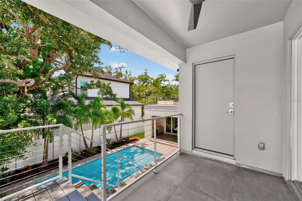2430 FLOYD STREET Sarasota, FL 34239