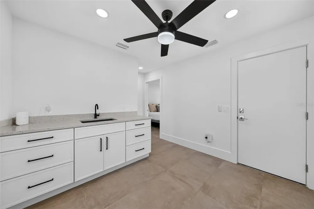 2430 FLOYD STREET Sarasota, FL 34239