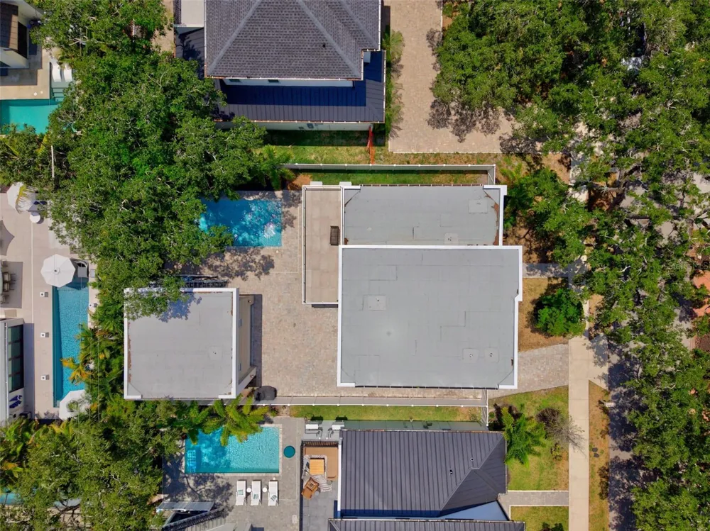 2430 FLOYD STREET Sarasota, FL 34239