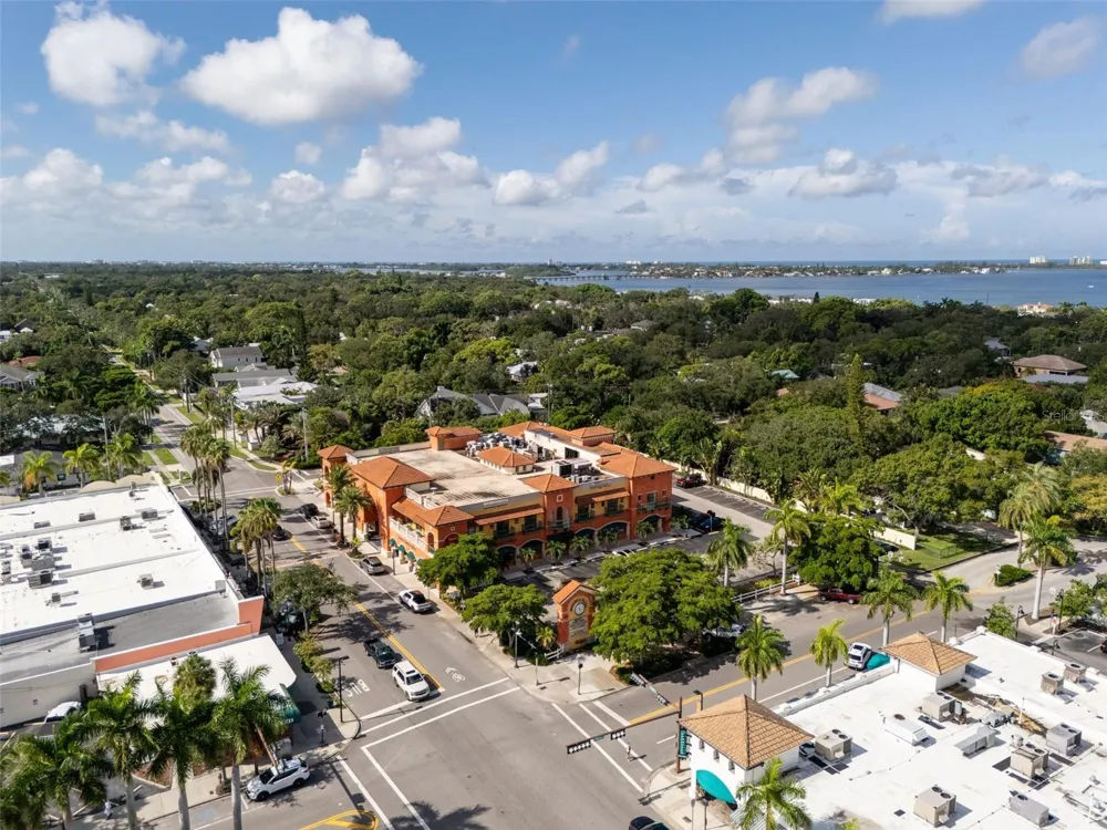 2430 FLOYD STREET Sarasota, FL 34239