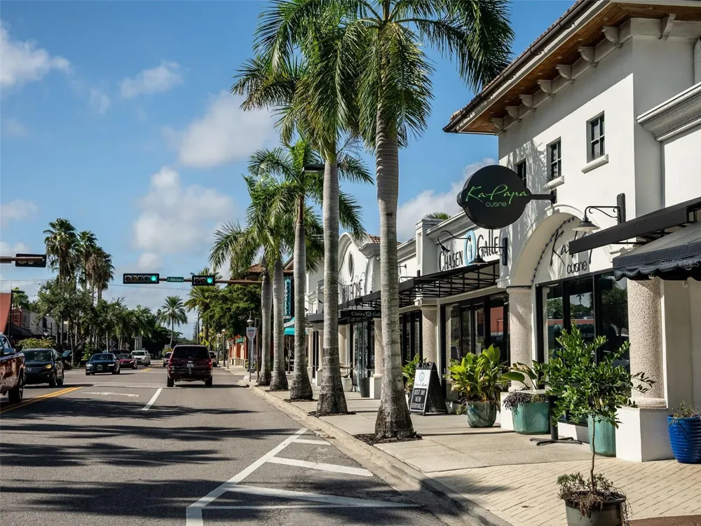 2430 FLOYD STREET Sarasota, FL 34239