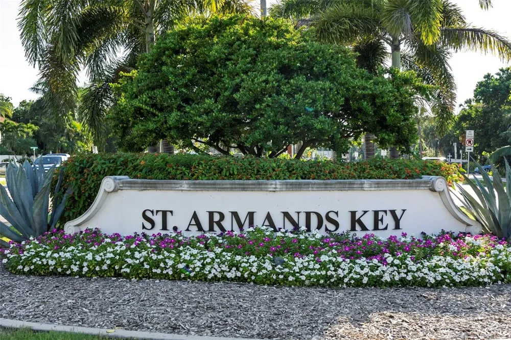 2430 FLOYD STREET Sarasota, FL 34239