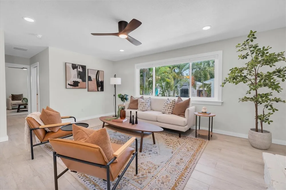 6921 MANGO AVENUE S St Petersburg, FL 33707