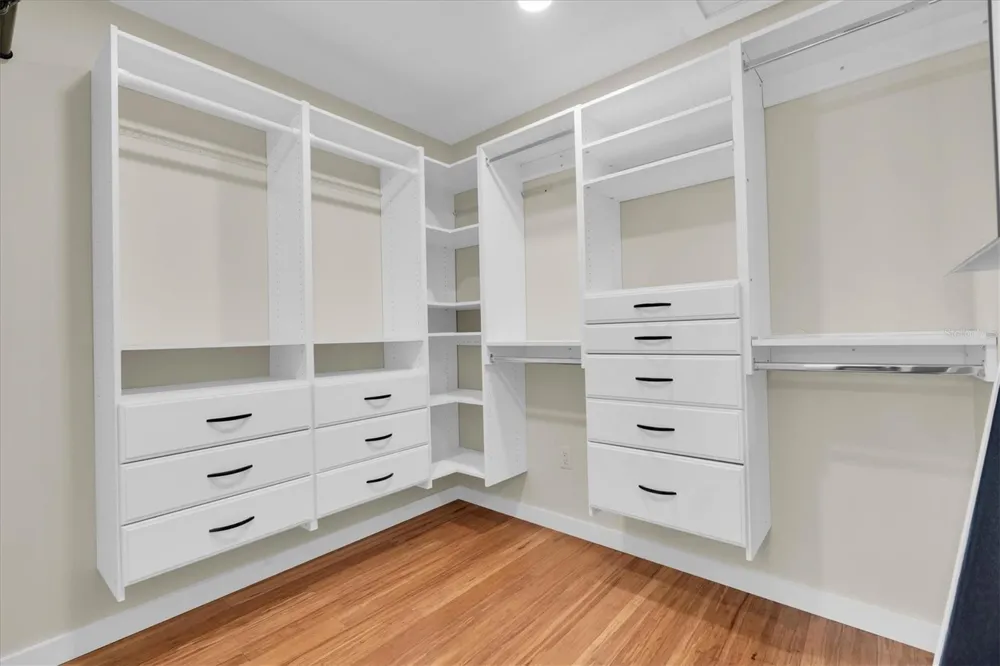 6921 MANGO AVENUE S St Petersburg, FL 33707