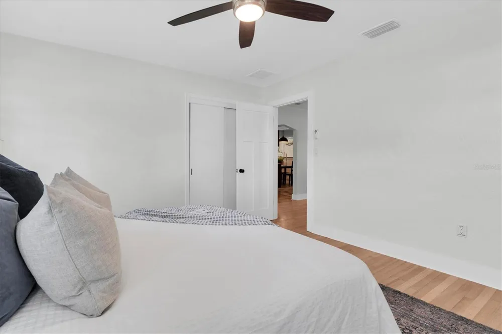 6921 MANGO AVENUE S St Petersburg, FL 33707